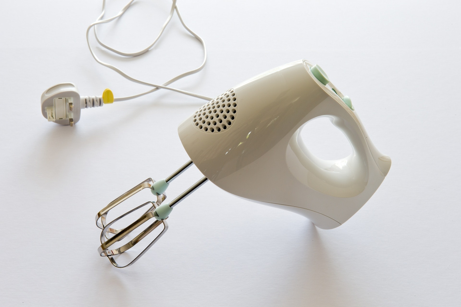 Weißer handmixer
